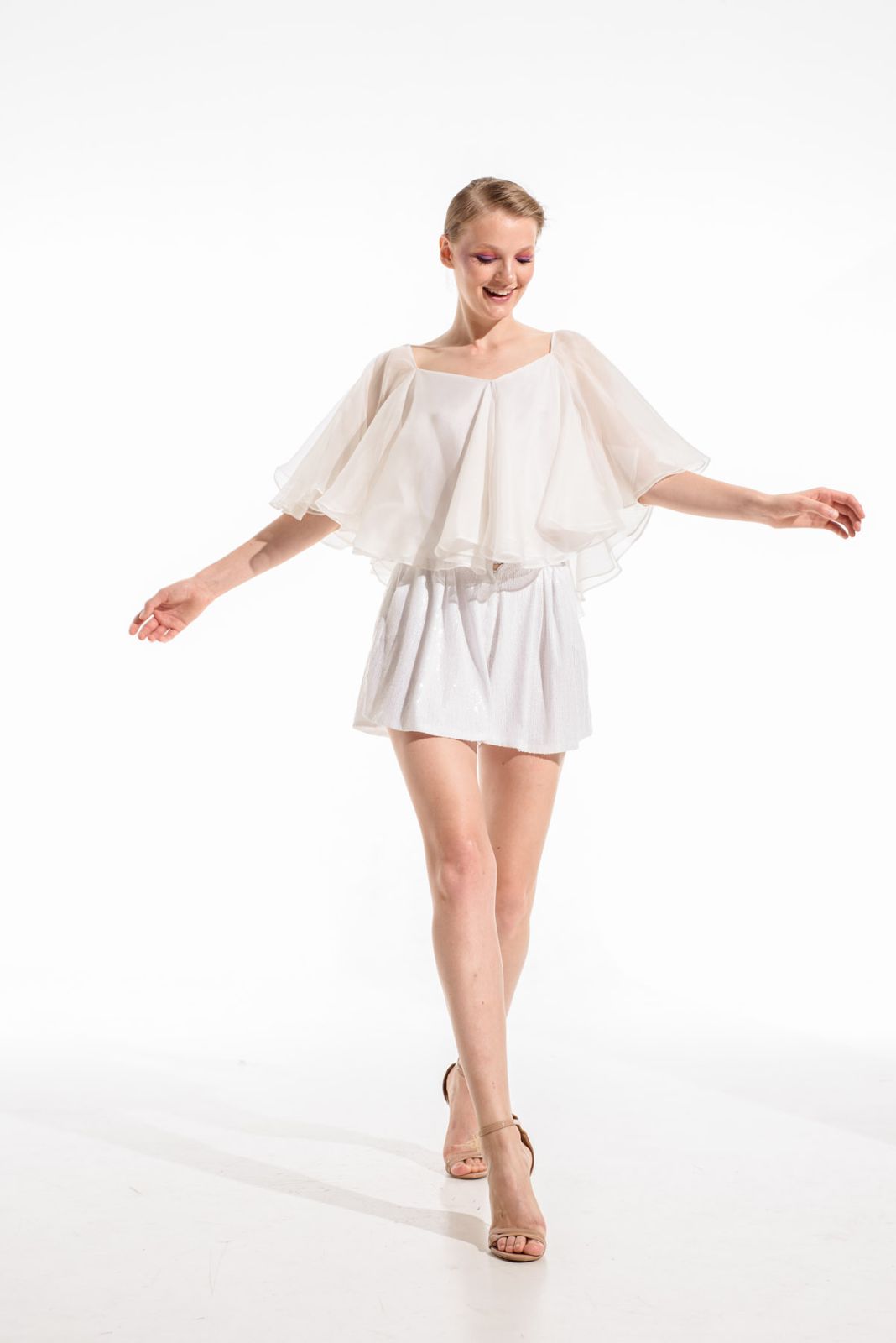 5011 shorts, 2047 top